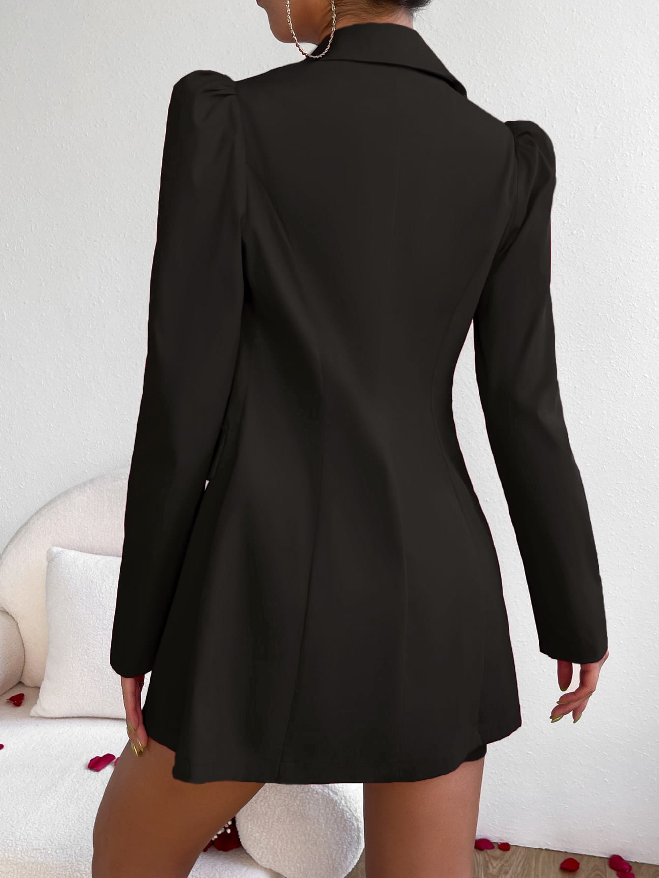 Chiquease Blazer & saia trespassado detalhe da aba
