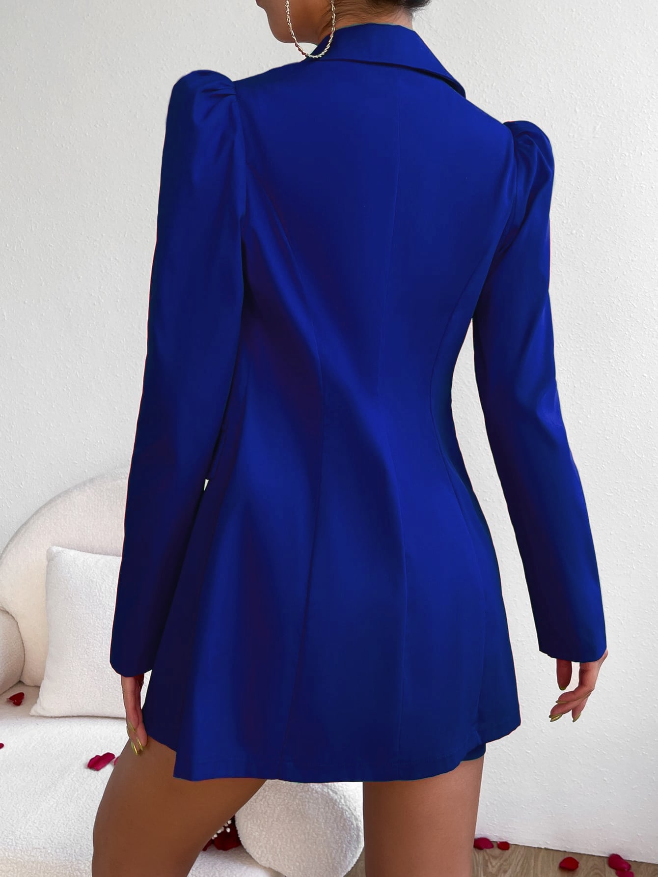 Chiquease Blazer & saia trespassado detalhe da aba