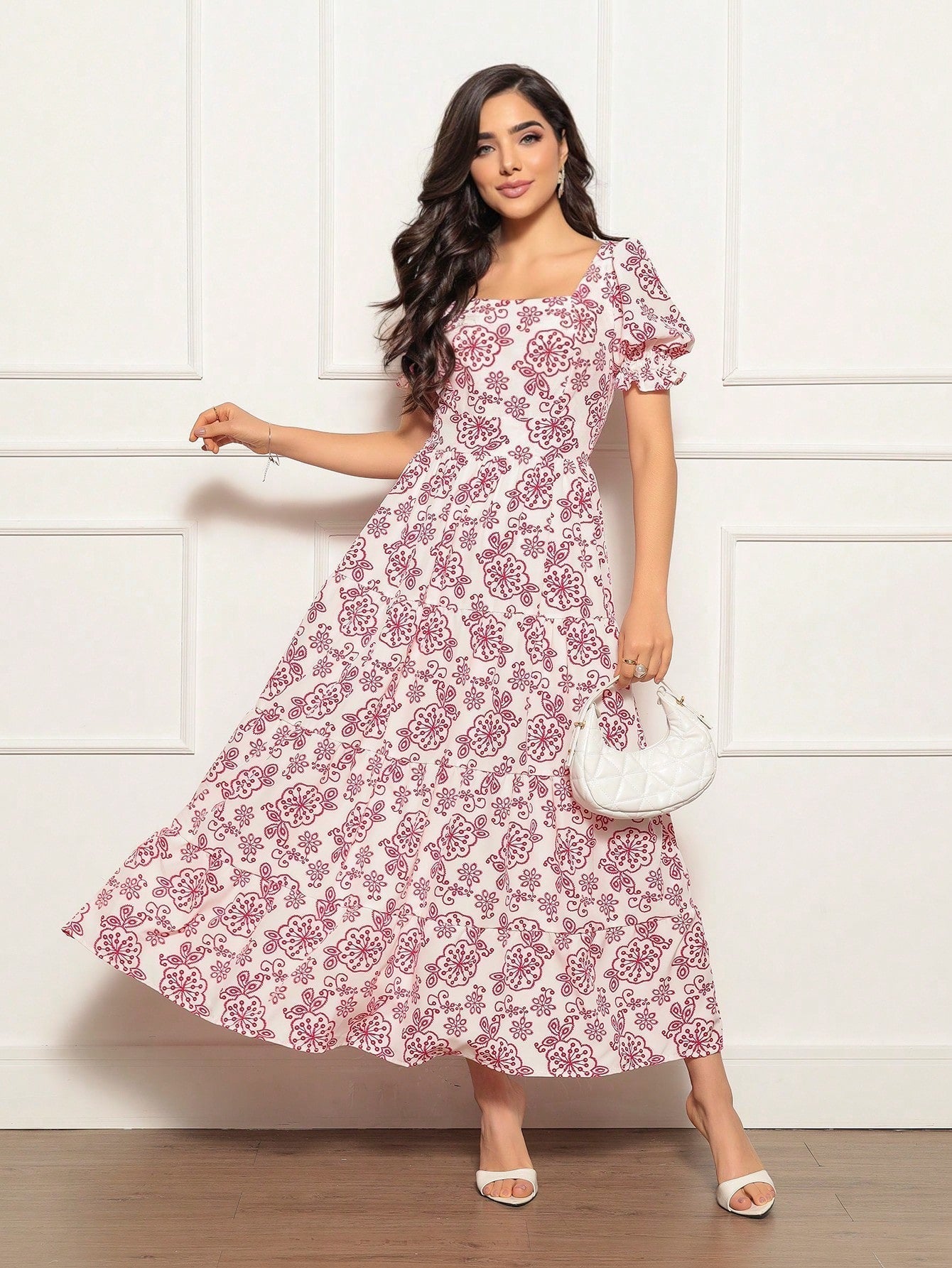 Long printed dress with sleeves