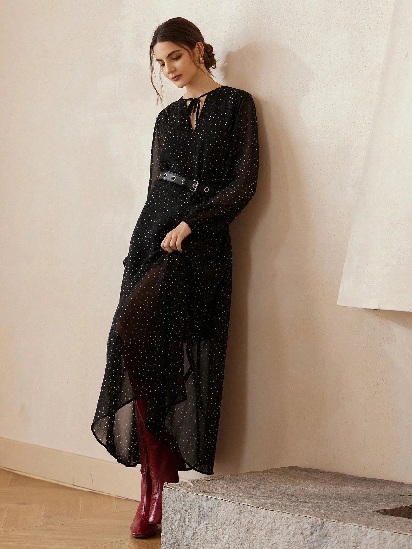 Aveloria Modichic Vestido Elegante com Mangas Longas, Cinto, Gola de Laço e Estampa de Bolinhas Transparente de Chiffon para Mulheres
