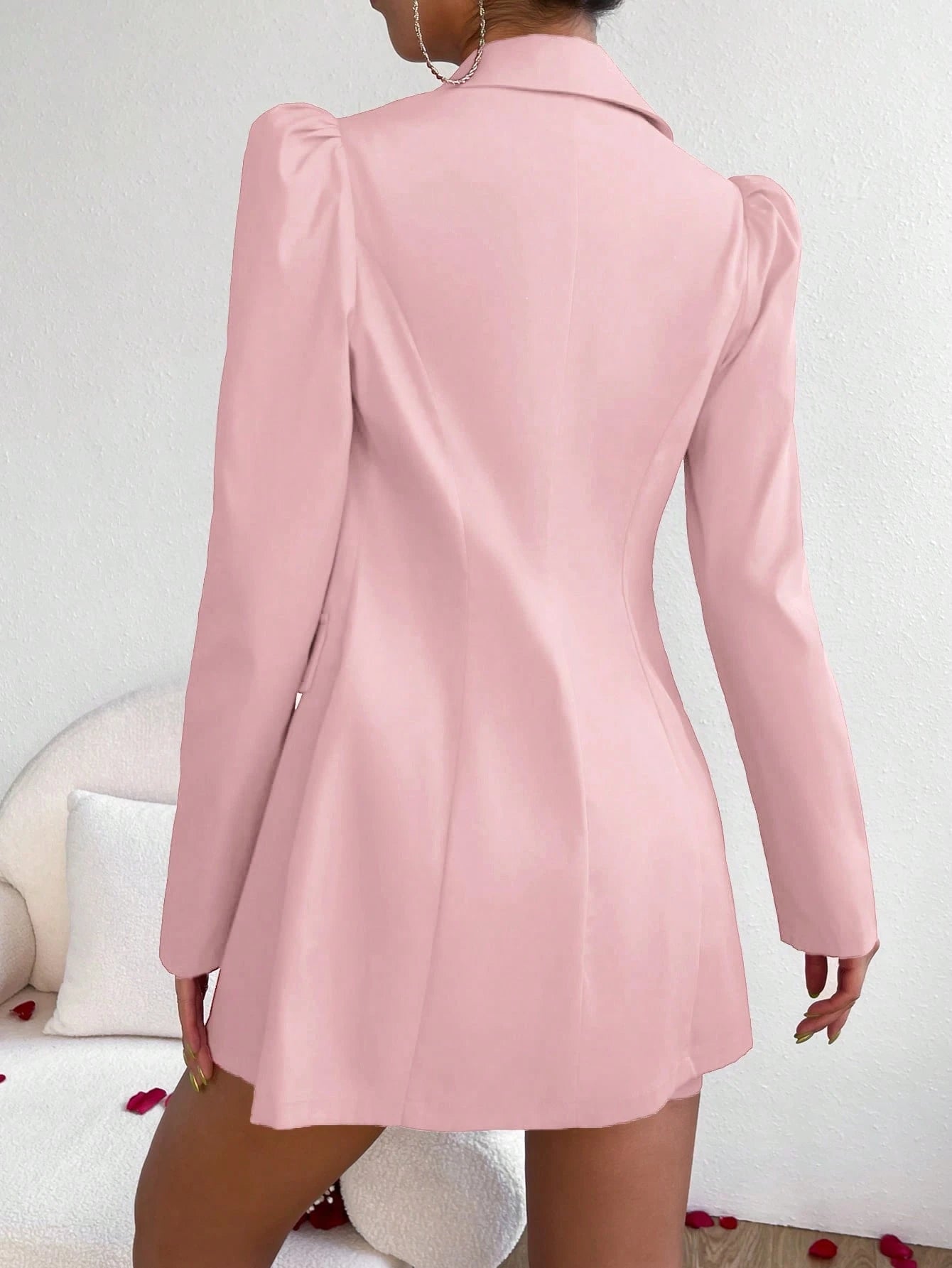 Chiquease Blazer & saia trespassado detalhe da aba