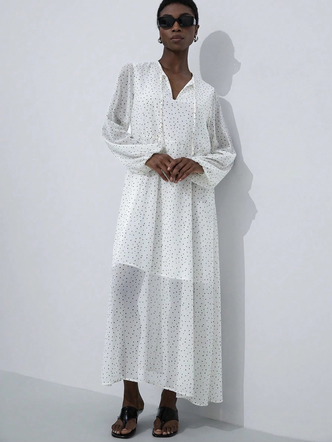 Aveloria Modichic Vestido Elegante com Mangas Longas, Cinto, Gola de Laço e Estampa de Bolinhas Transparente de Chiffon para Mulheres