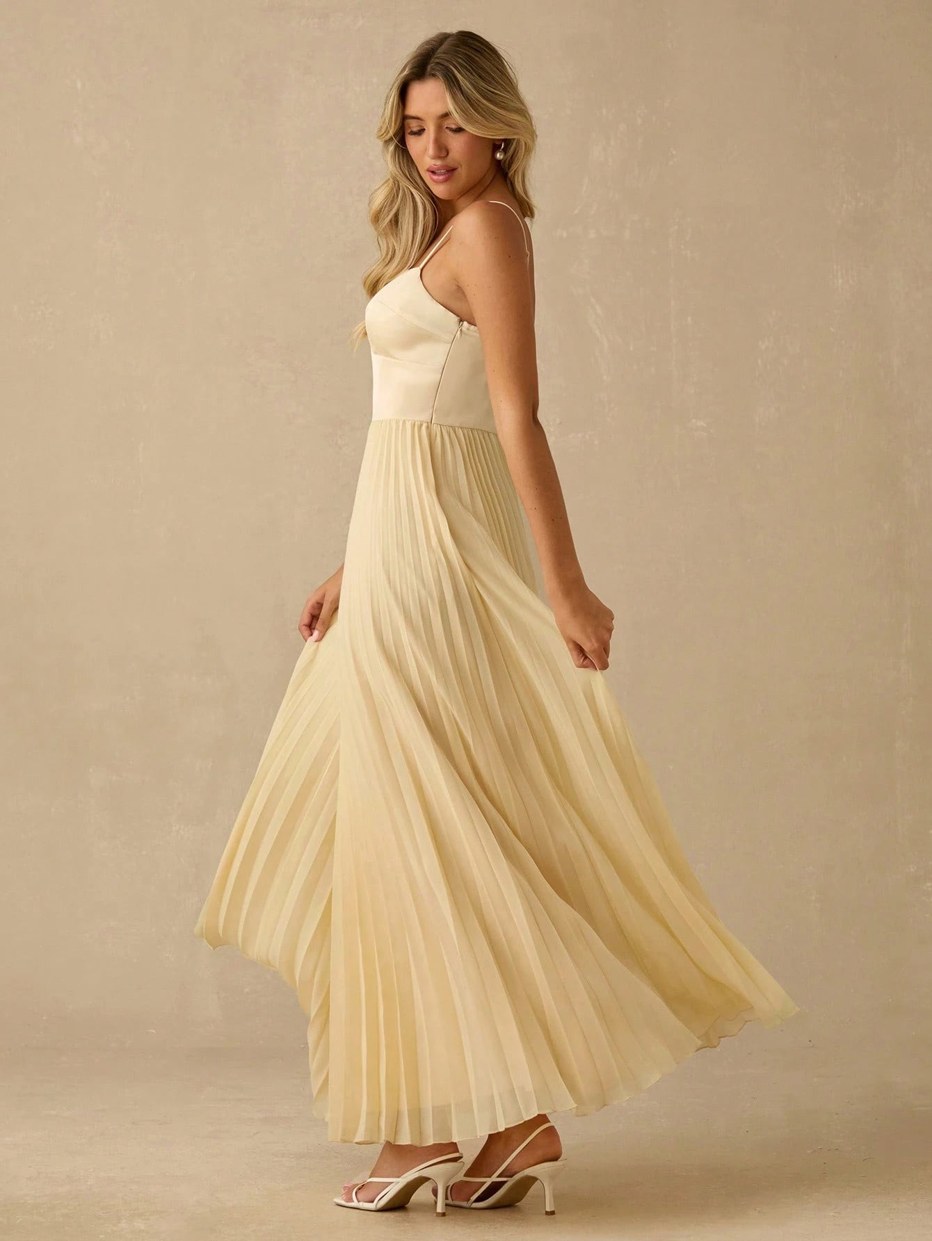 Enchnt Vestido Camisole Plissado Elegante com Recorte Feminino, Verão