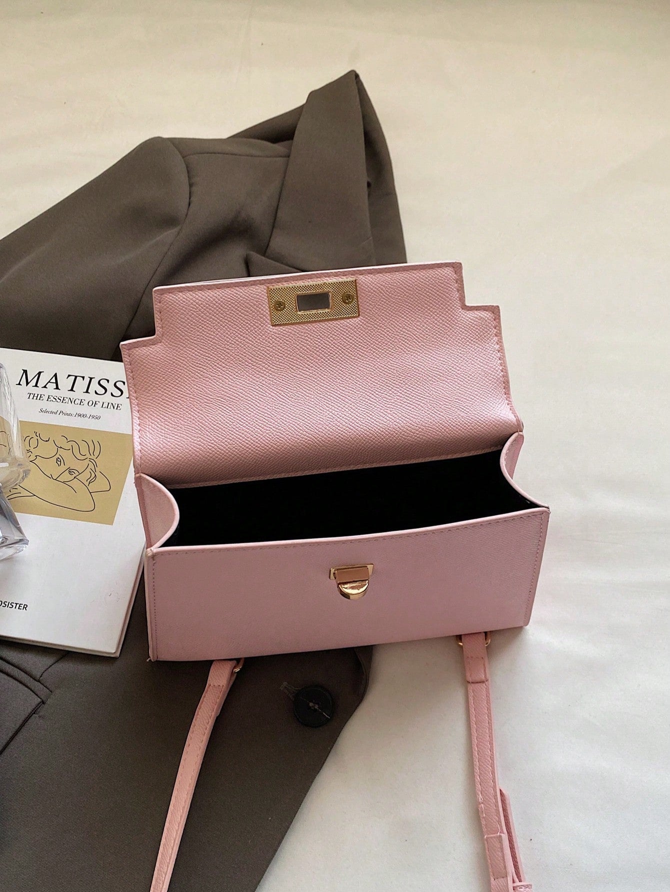 Nova Bolsa Feminina Padrão Crocodilo Brilhante, Grande Capacidade, Moda e Elegante, Acompanha Lenço Estiloso, Pode Ser Usada Como Bolsa de Ombro, Preta