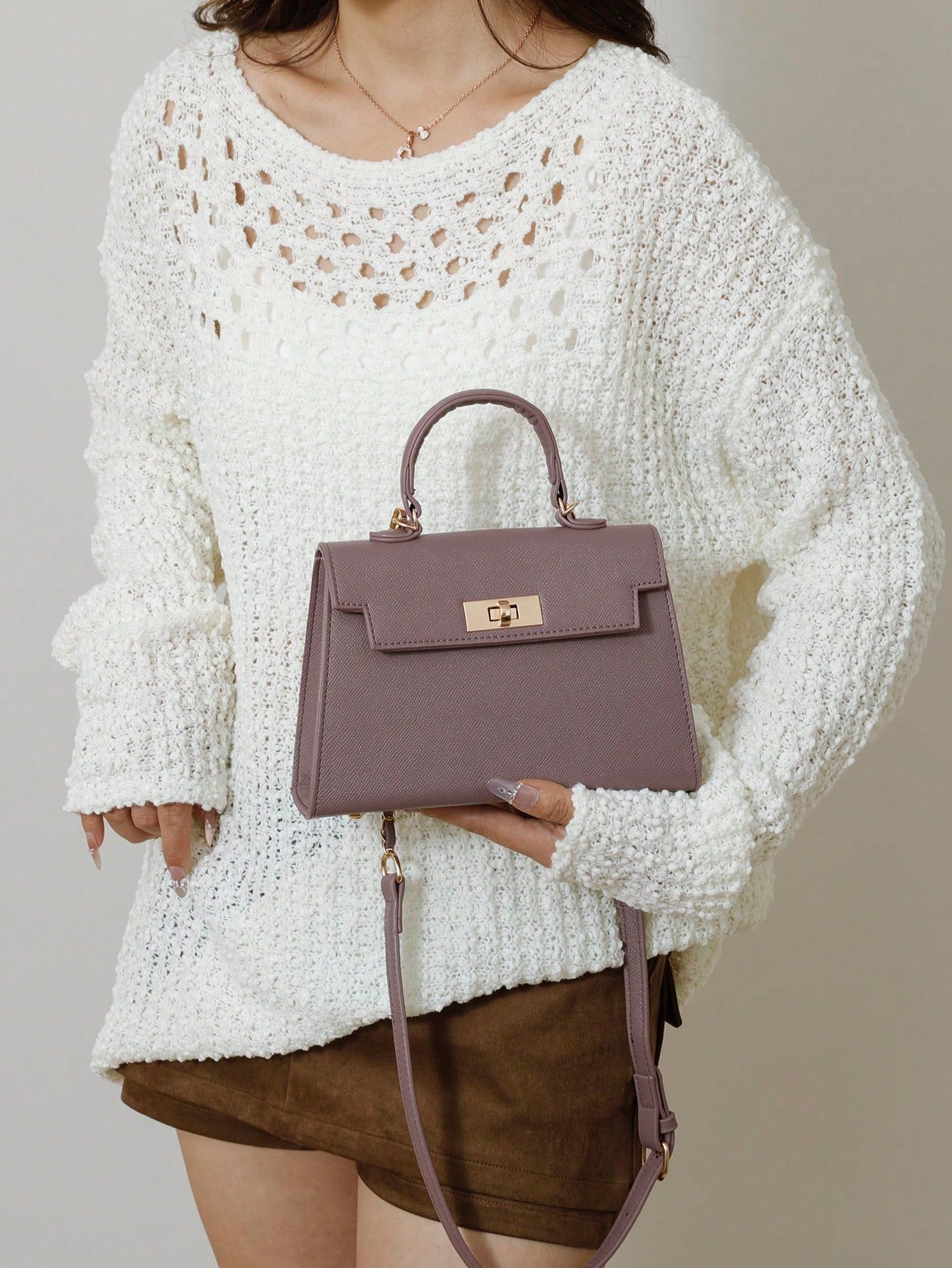 Nova Bolsa Feminina Padrão Crocodilo Brilhante, Grande Capacidade, Moda e Elegante, Acompanha Lenço Estiloso, Pode Ser Usada Como Bolsa de Ombro, Preta