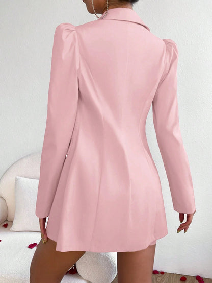 Chiquease Blazer & saia trespassado detalhe da aba