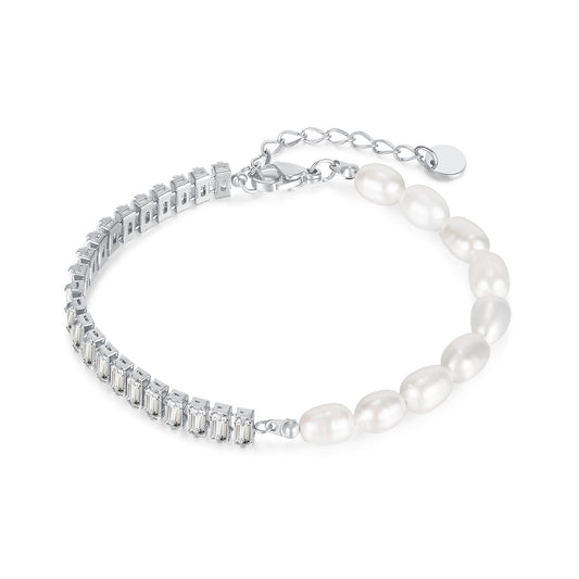 Pearl charm