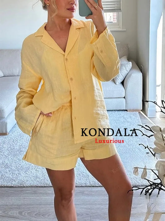 Kondala casual chique feminino terno amarelo com decote em v manga cheia único breasted blusa shorts elásticos moda 2025 primavera verão conjunto