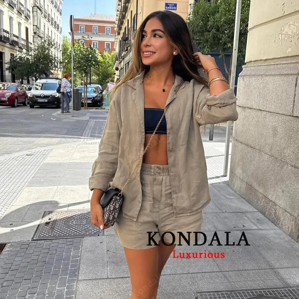 Kondala casual chique feminino terno amarelo com decote em v manga cheia único breasted blusa shorts elásticos moda 2025 primavera verão conjunto